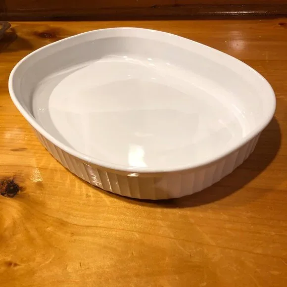 1/2 Quart CorningWare French White Oval Casserole Dish